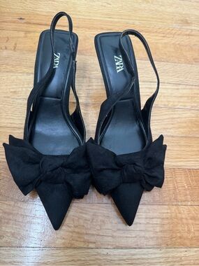 Zara Black Pointed Slingback Heels with Bow Detail